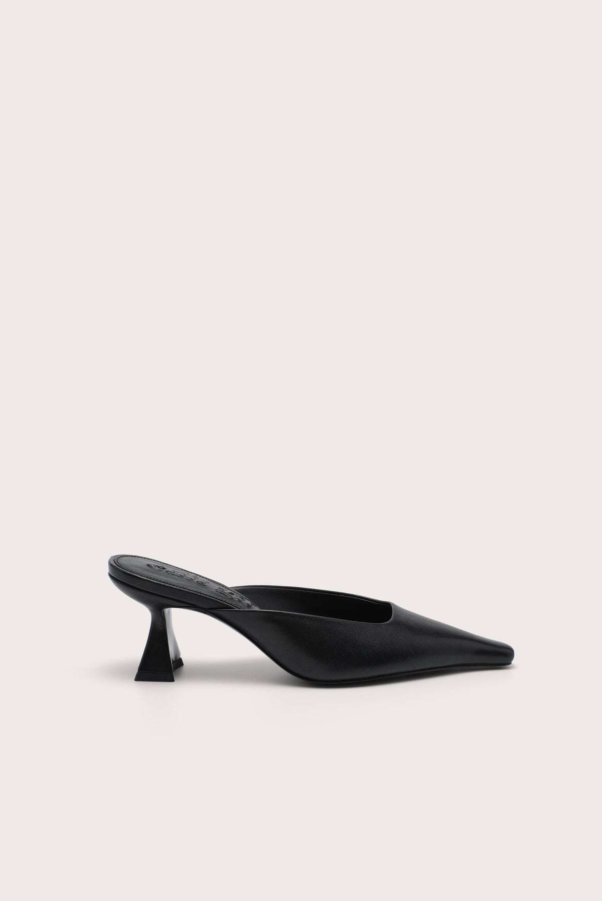 ASTER MULE - BLACK