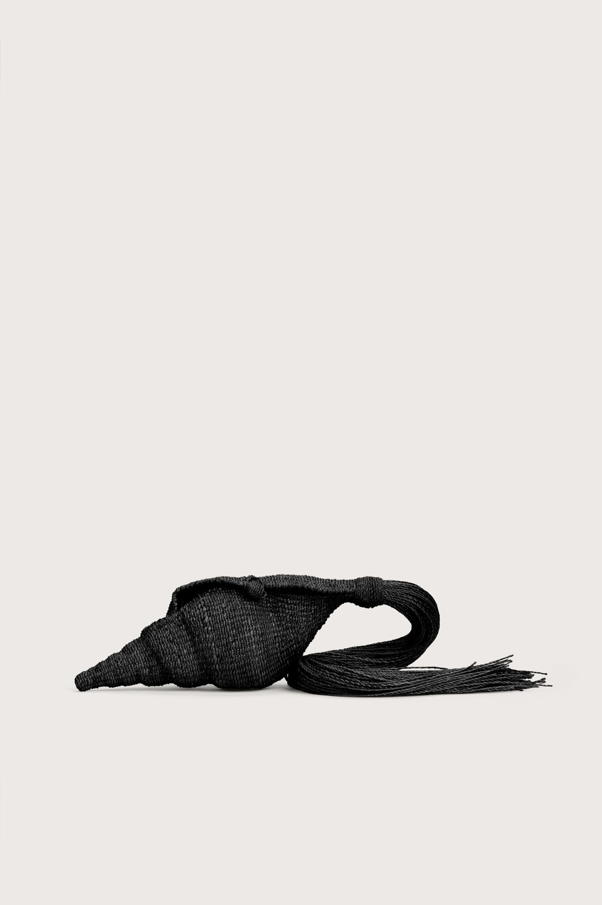 CAMILLA CLUTCH - BLACK