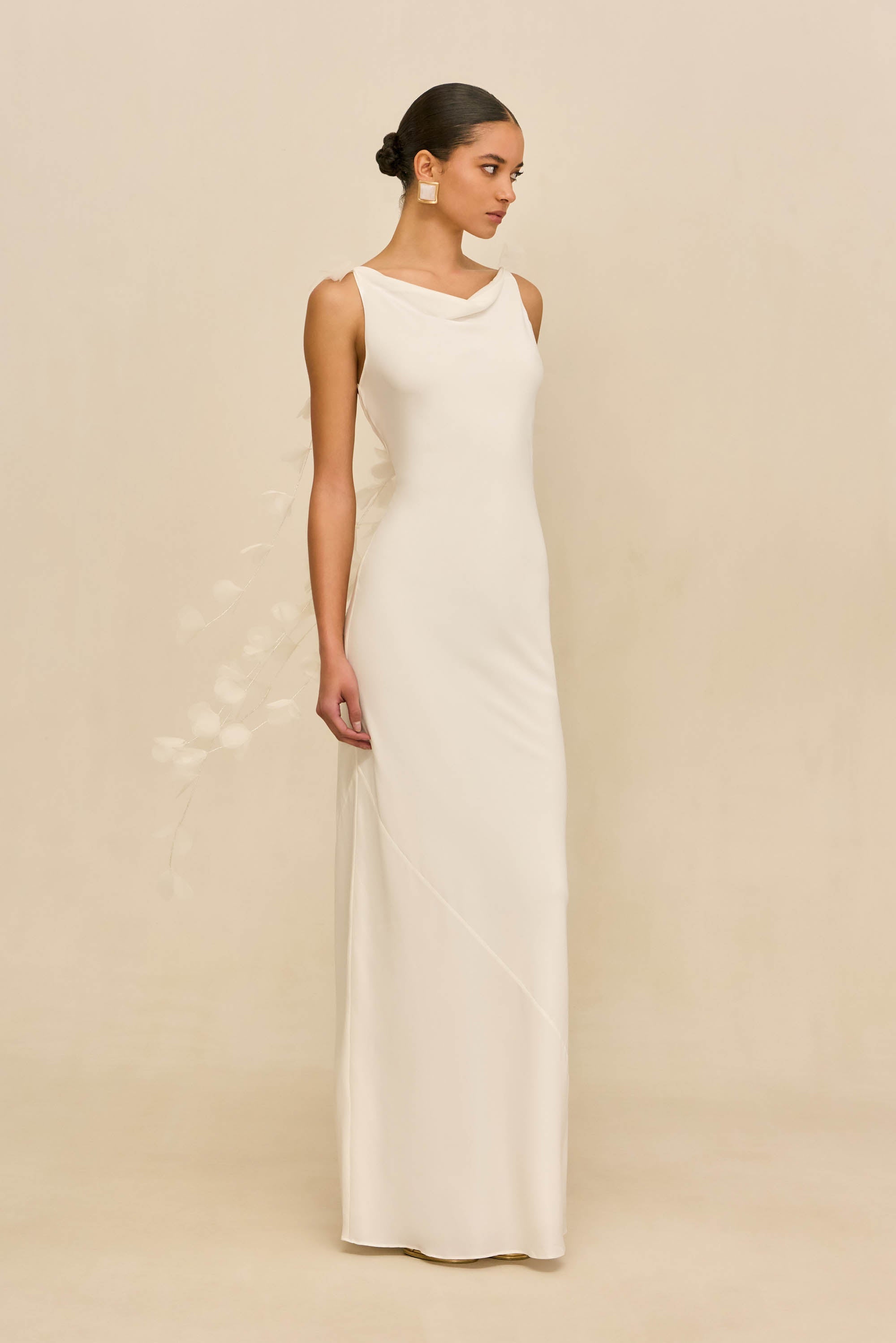 NYMERIA GOWN - OFF WHITE