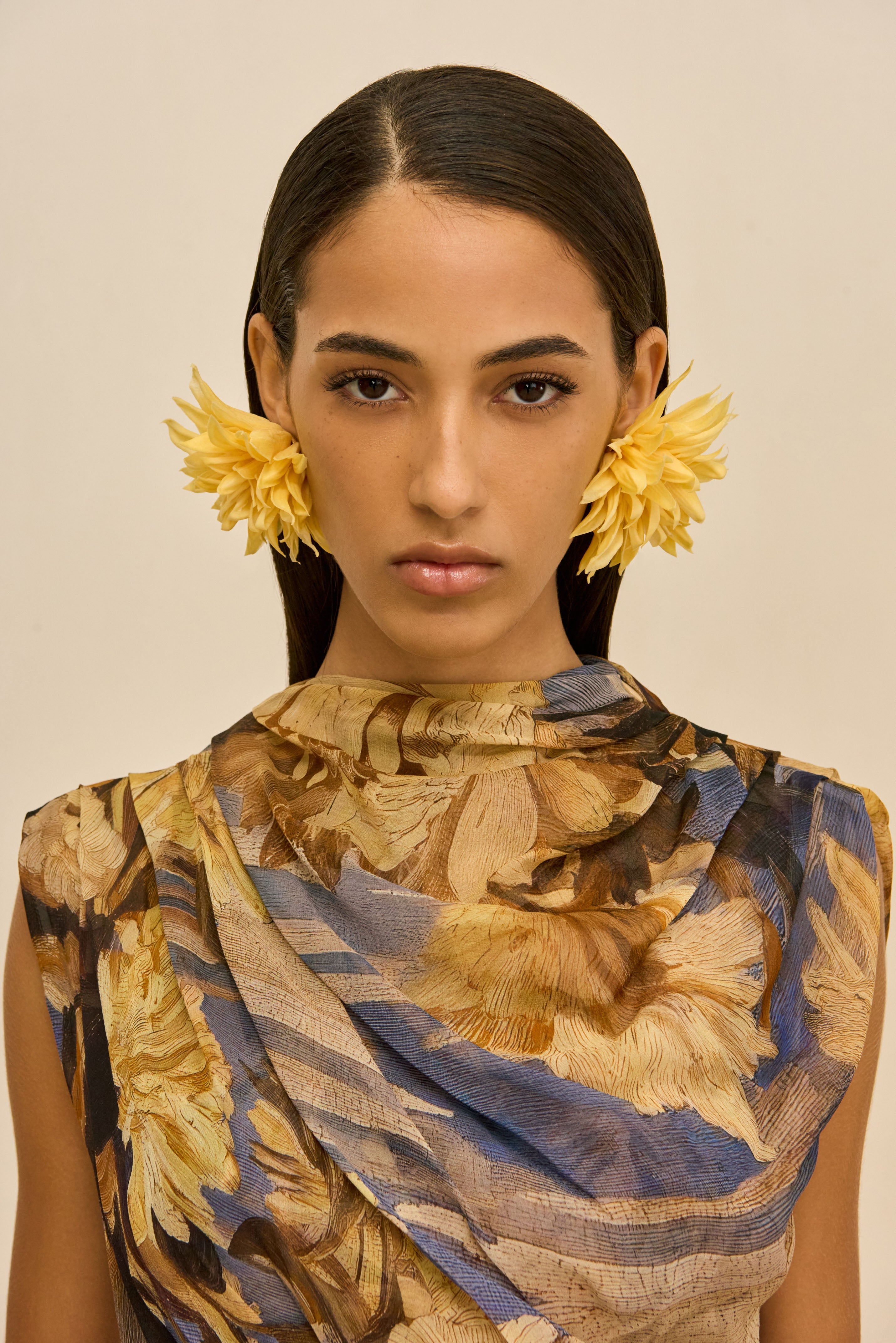 DAHLIA EARRING - CORNSILK